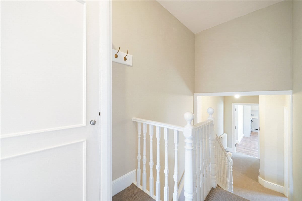 2 bedroom flat, Racton Road, London SW6 - Available