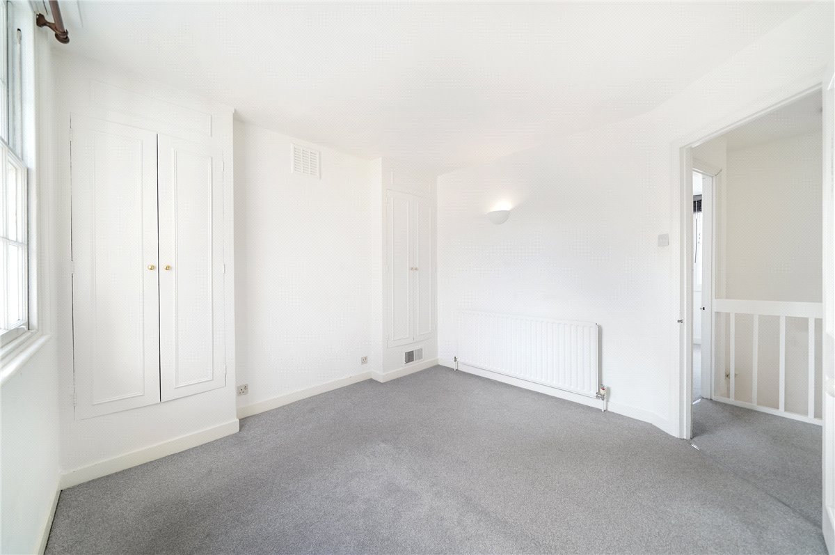 2 bedroom house, Burlington Road, London SW6 - Available