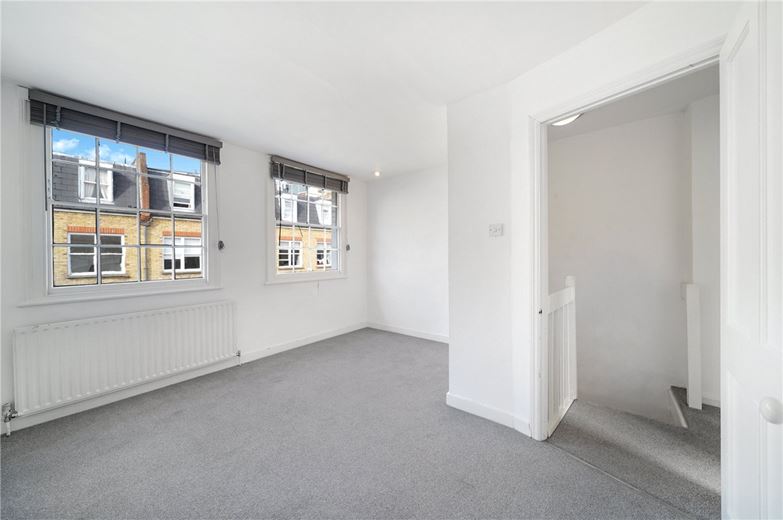 2 bedroom house, Burlington Road, London SW6 - Available