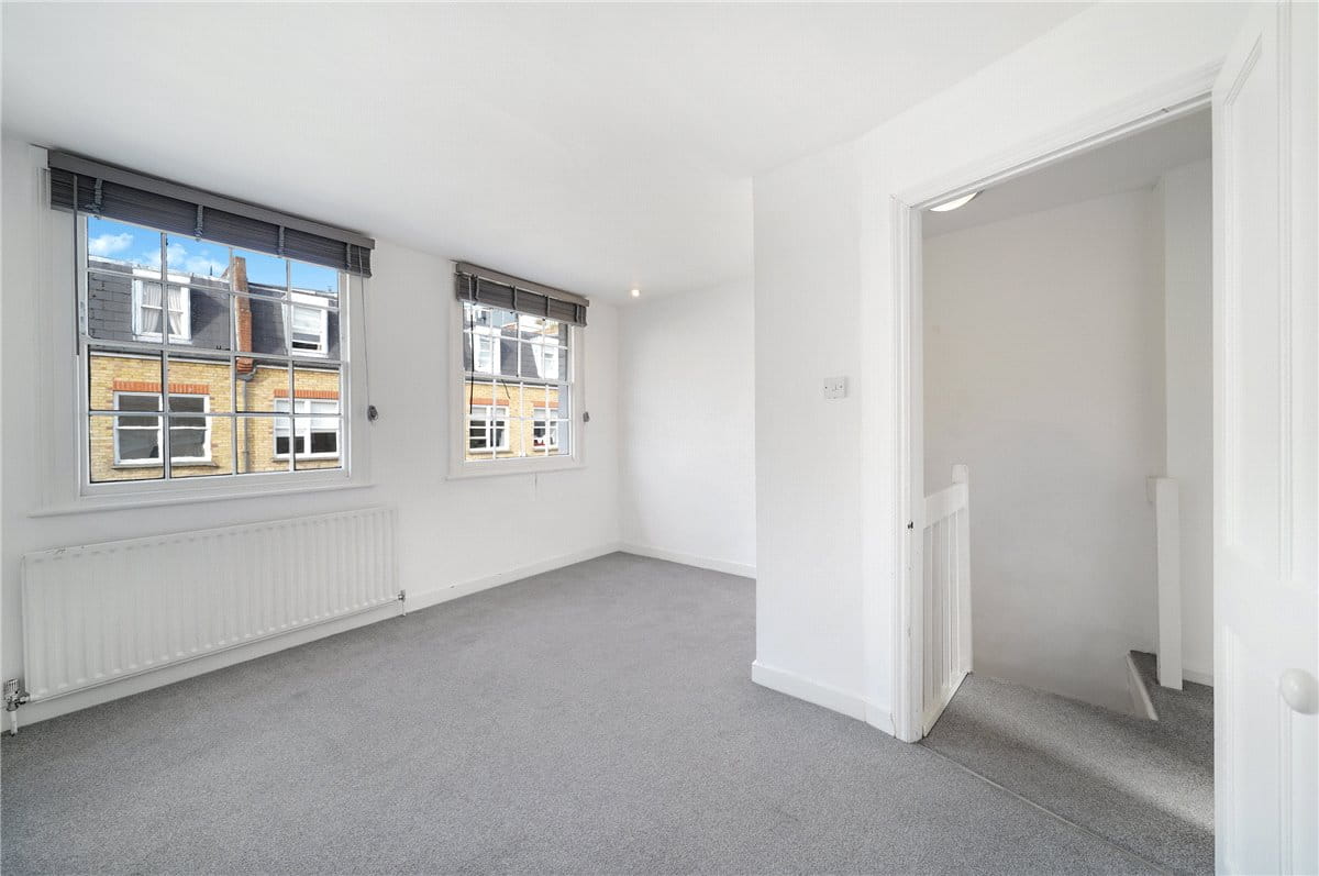 2 bedroom house, Burlington Road, London SW6 - Available