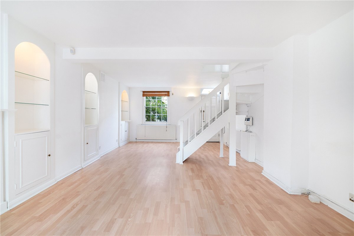 2 bedroom house, Burlington Road, London SW6 - Available