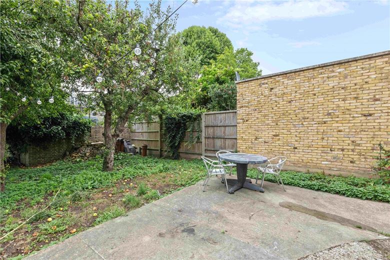 6 bedroom house, Niton Street, London SW6 - Available