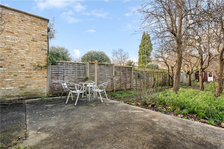 6 bedroom house, Niton Street, London SW6 - Available