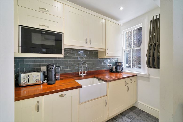 2 bedroom flat, Mirabel Road, London SW6 - Available
