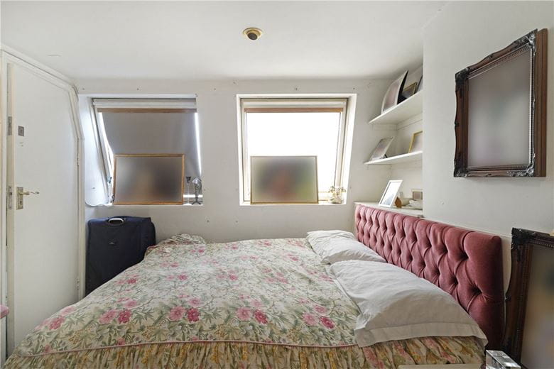 2 bedroom flat, Kinnoul Road, London W6 - Available