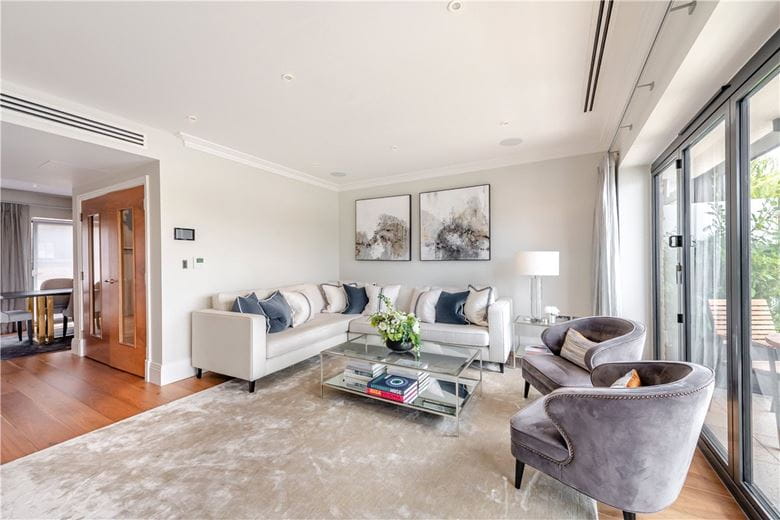 3 bedroom house, Rainville Road, London W6 - Available