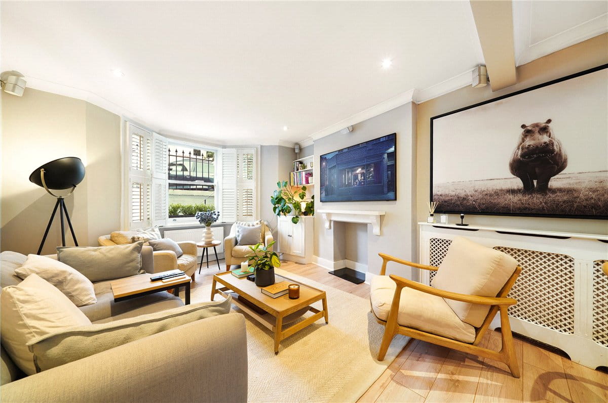 2 bedroom flat, Parkville Road, London SW6 - Available