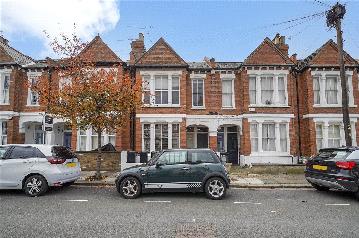 2 bedroom flat, Edenvale Street, London SW6 - Available