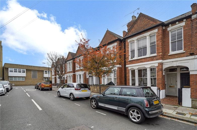 2 bedroom flat, Edenvale Street, London SW6 - Available