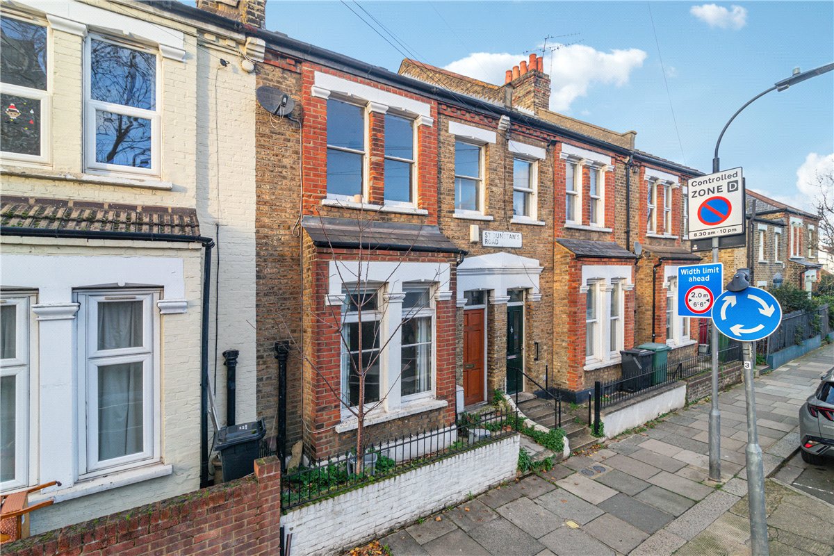 3 bedroom house, St. Dunstans Road, London W6 - Available
