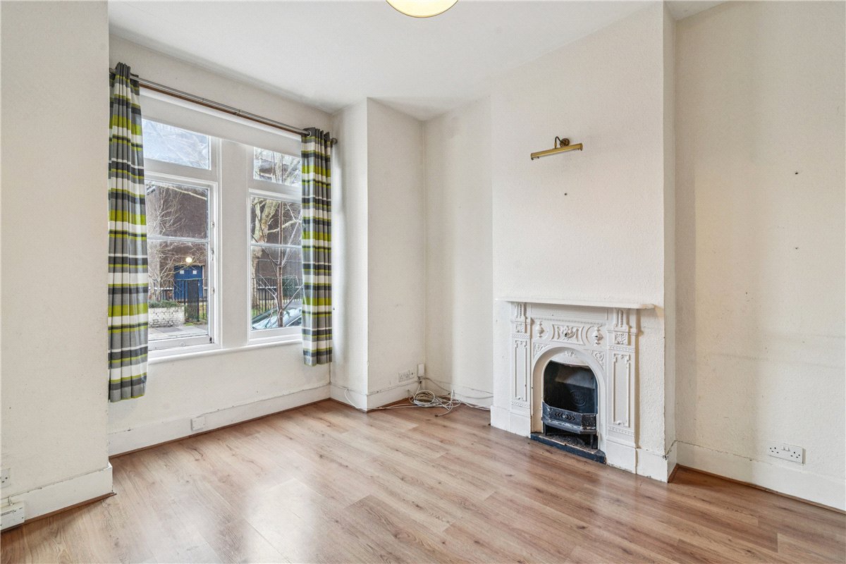 3 bedroom house, St. Dunstans Road, London W6 - Available