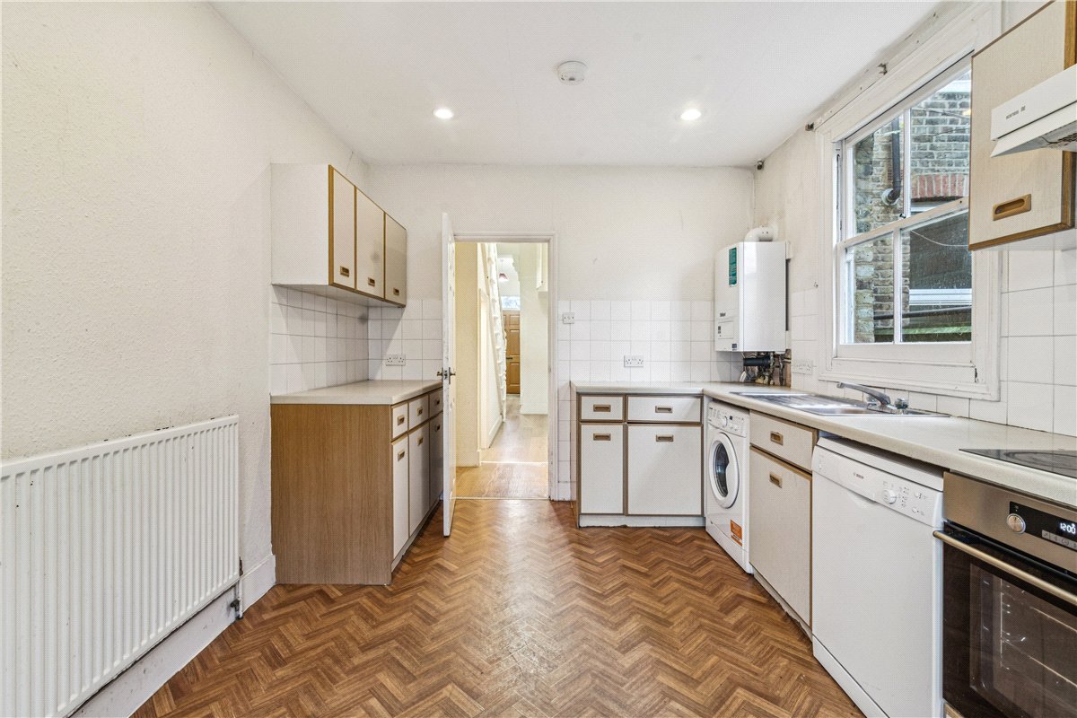 3 bedroom house, St. Dunstans Road, London W6 - Available