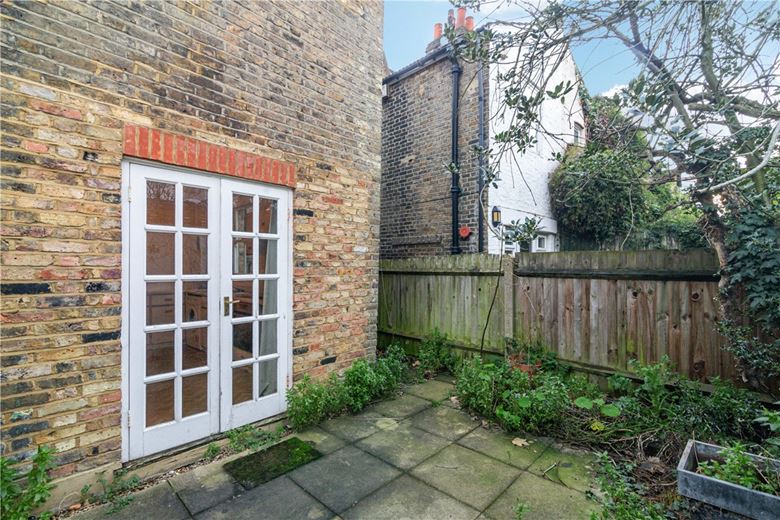 3 bedroom house, St. Dunstans Road, London W6 - Available