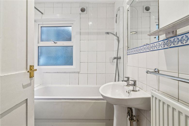 3 bedroom house, St. Dunstans Road, London W6 - Available