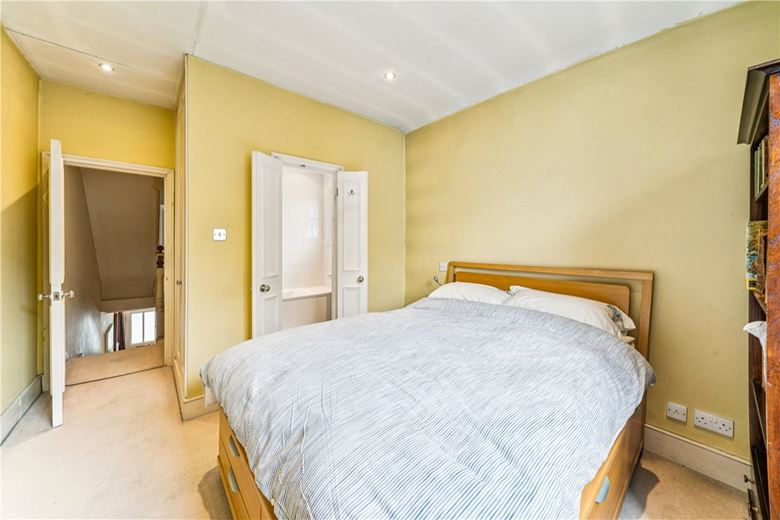 4 bedroom house, Edgarley Terrace, London SW6 - Available