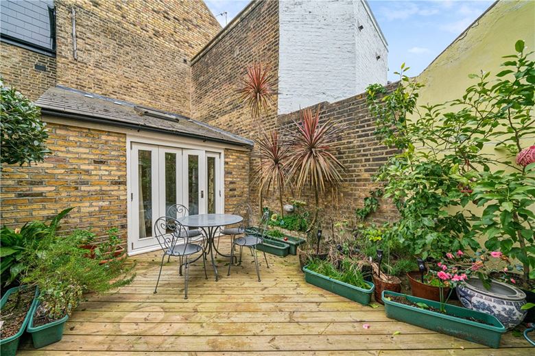 4 bedroom house, Edgarley Terrace, London SW6 - Available