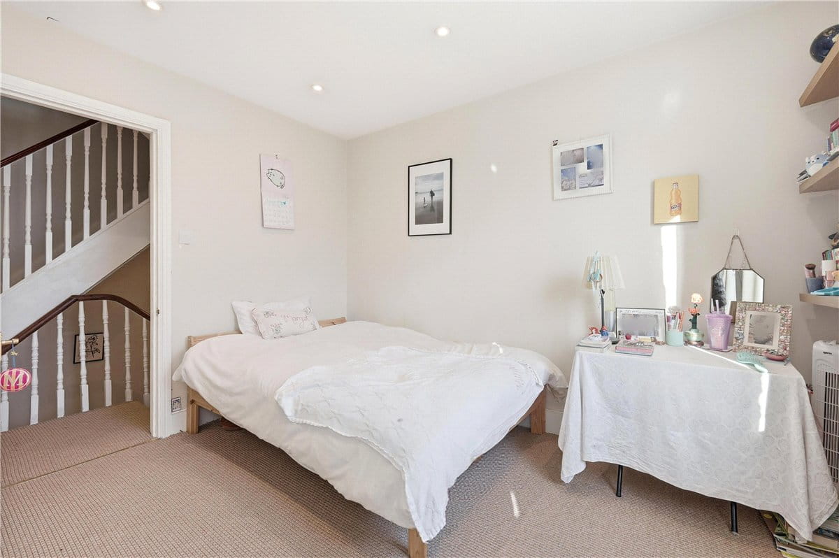 6 bedroom house, Delaford Street, London SW6 - Available