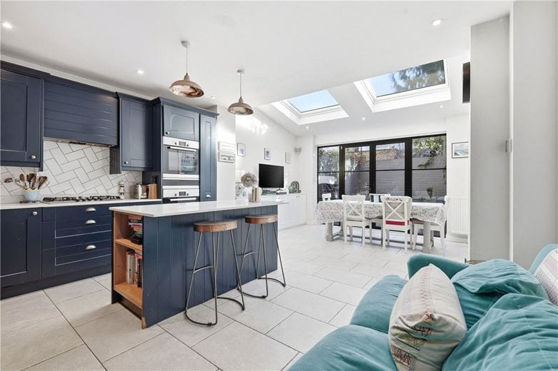 6 bedroom house, Delaford Street, London SW6 - Available