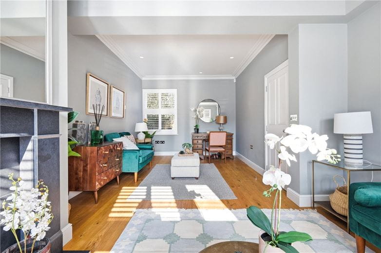 4 bedroom house, Hazlebury Road, London SW6 - Available