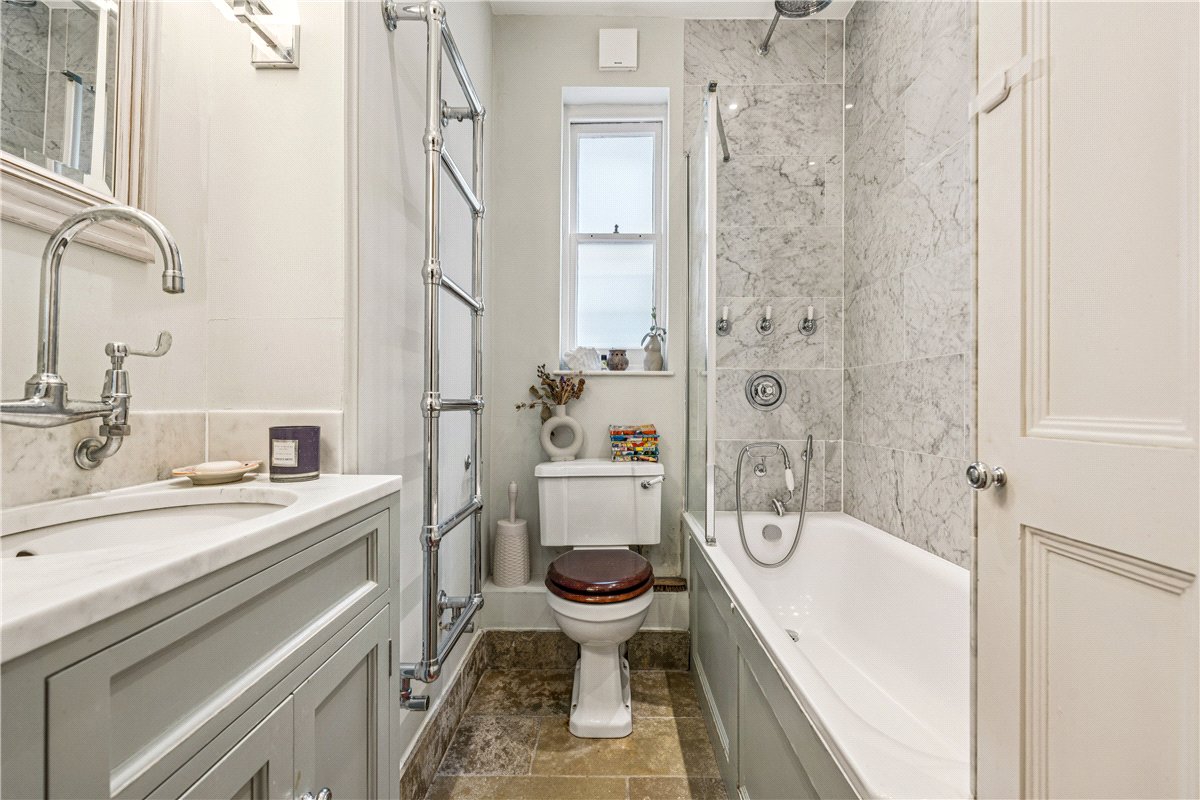 2 bedroom flat, Hildyard Road, London SW6 - Available