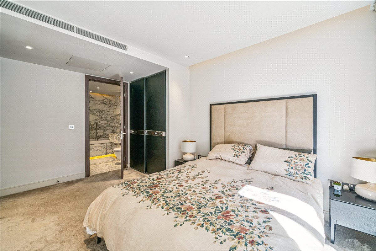 2 bedroom flat, Distillery Wharf, W6 - Available