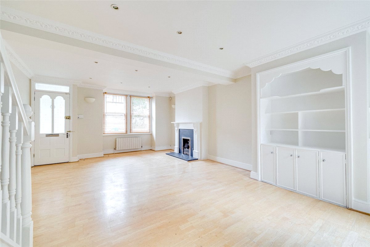 2 bedroom flat, Reporton Road, London SW6 - Sold