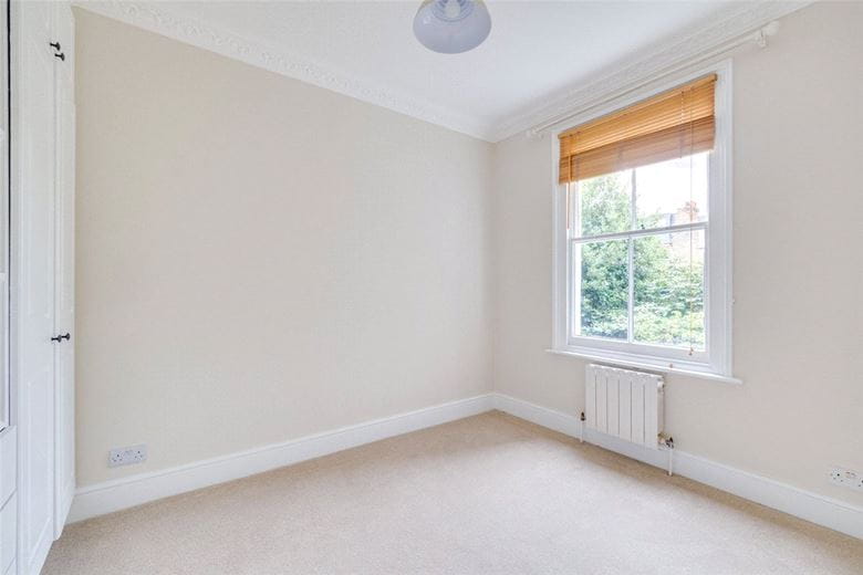 2 bedroom flat, Reporton Road, London SW6 - Sold