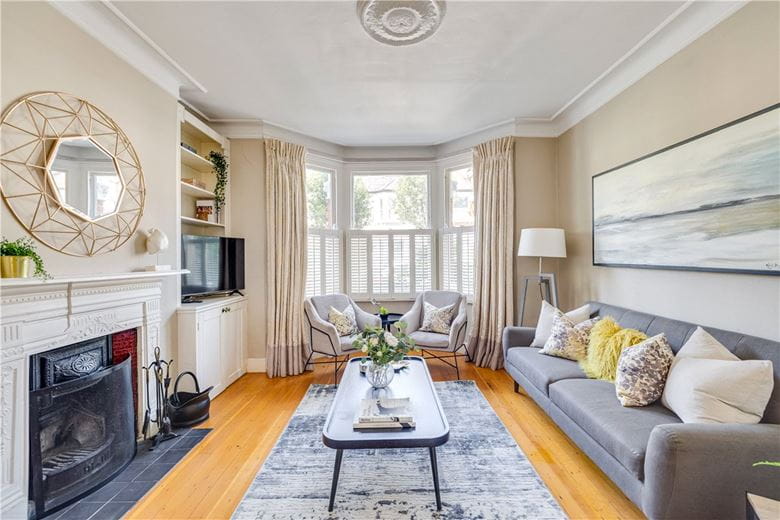 4 bedroom house, Kenyon Street, London SW6 - Available