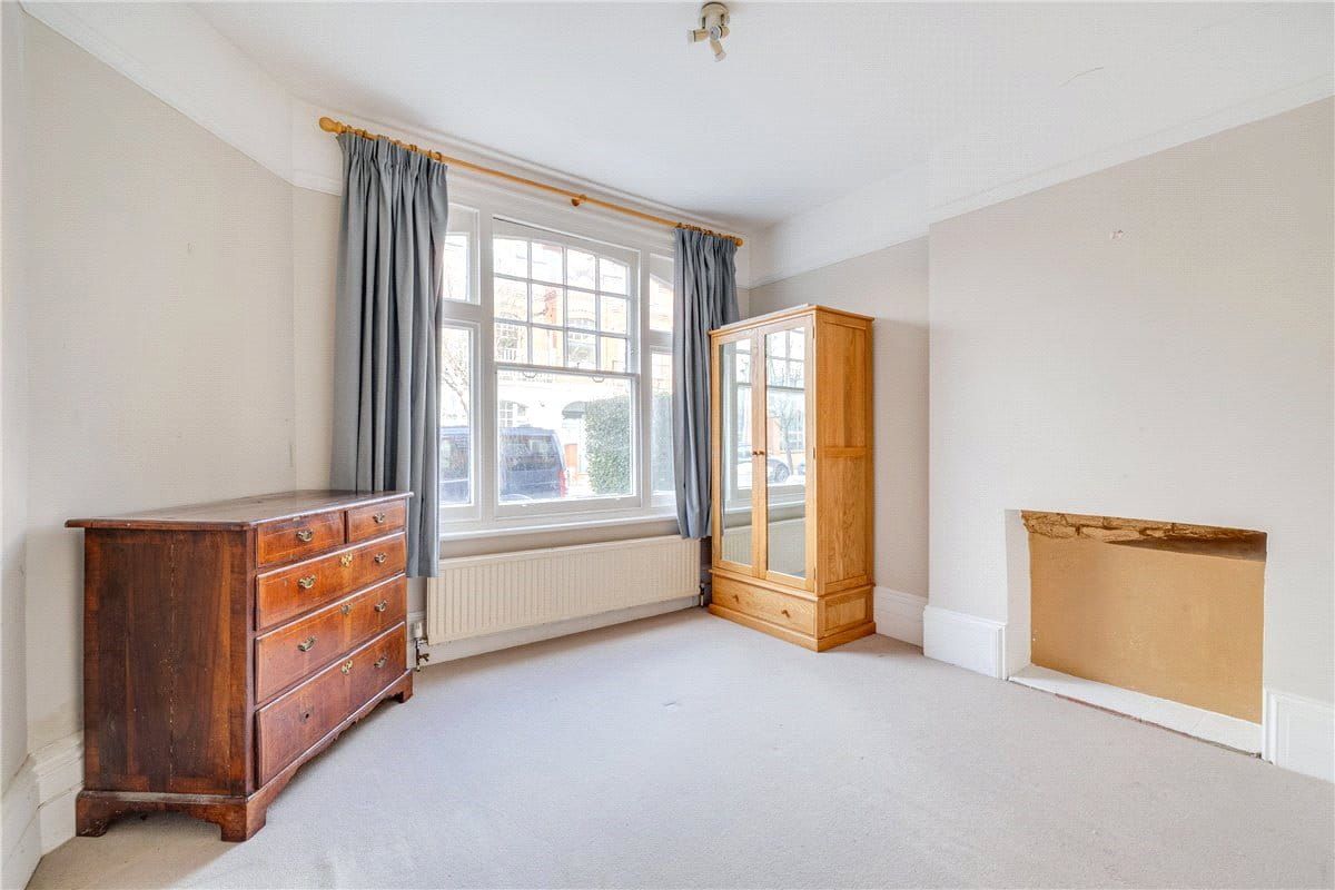 2 bedroom flat, St Andrews Road, London W14 - Sold