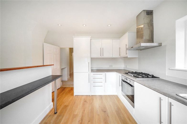 2 bedroom flat, Edenvale Street, London SW6 - Available