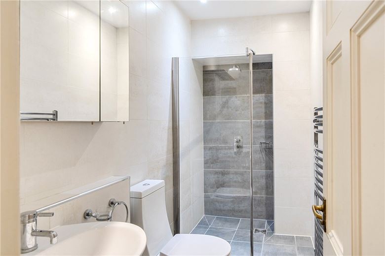 2 bedroom flat, Henrietta Street, Bath BA2 - Available
