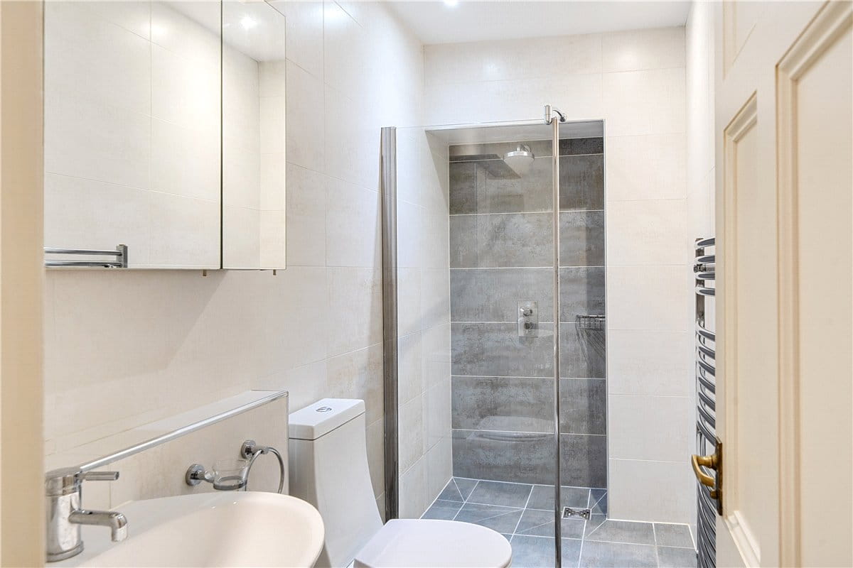 2 bedroom flat, Henrietta Street, Bath BA2 - Available