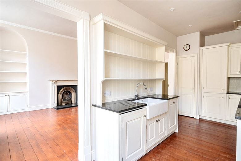 2 bedroom flat, Henrietta Street, Bath BA2 - Available