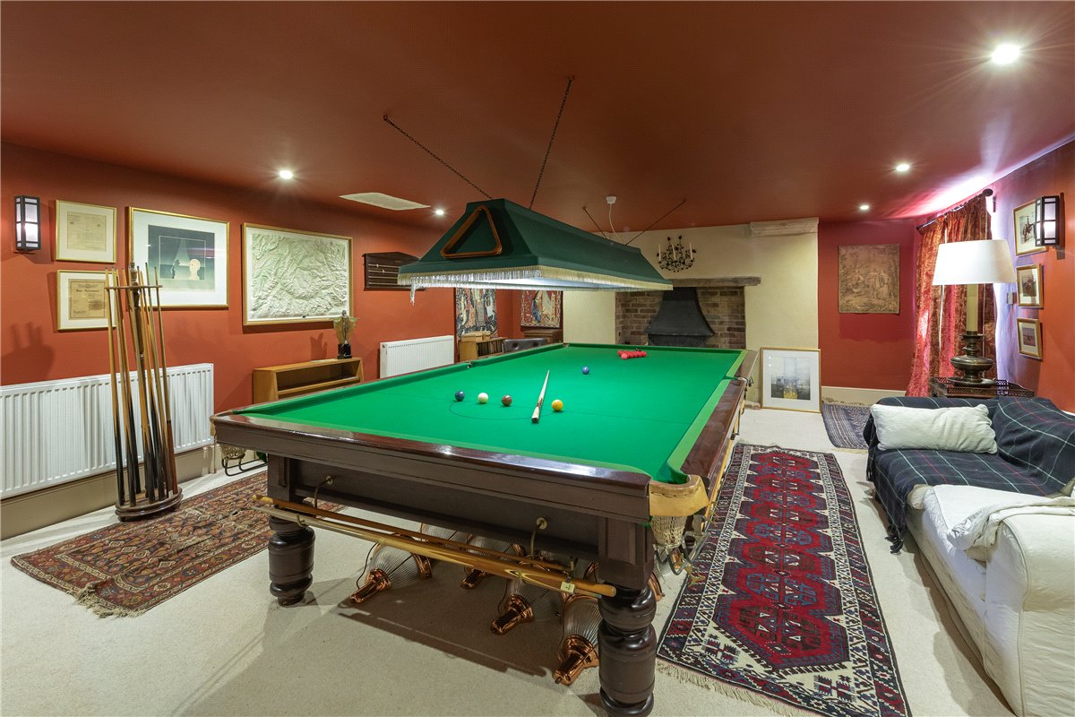 5 bedroom house, Church Road, Biddestone SN14 - Available