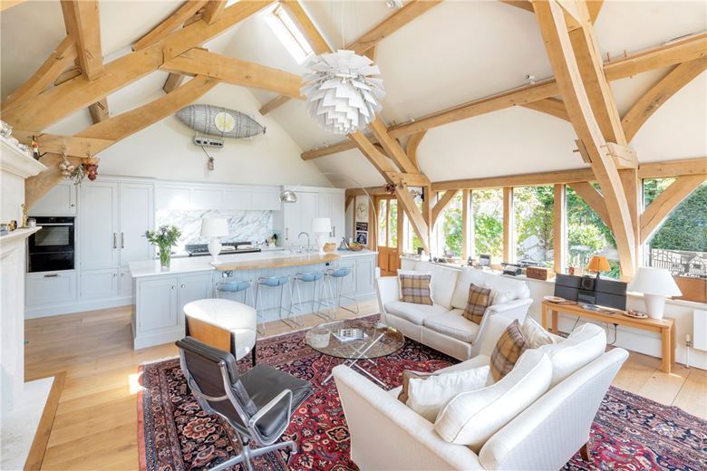 5 bedroom house, Church Road, Biddestone SN14 - Available