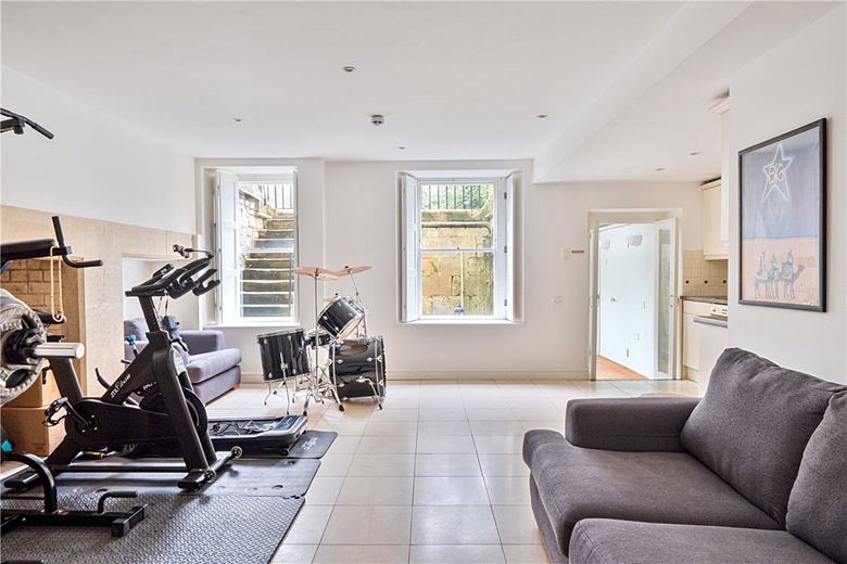 7 bedroom house, Sydney Place, Bath BA2 - Available