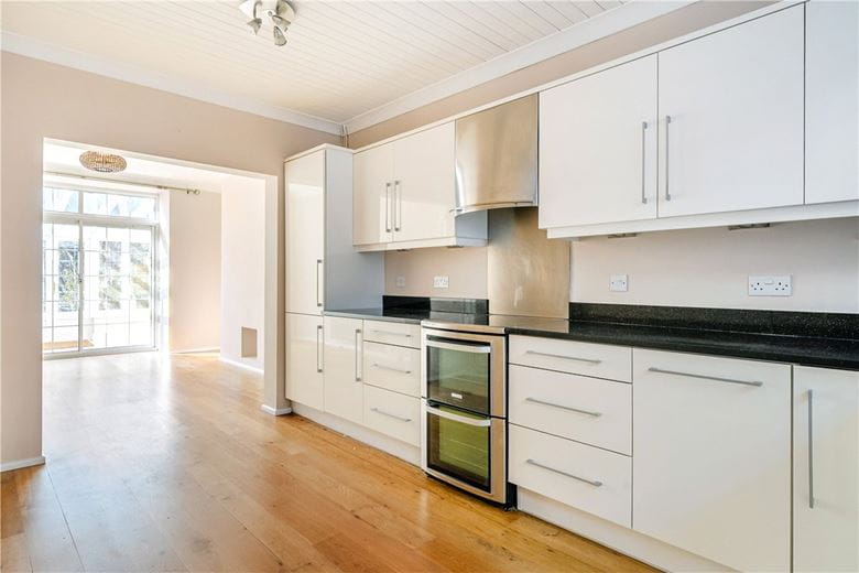 2 bedroom maisonette, New King Street, Bath BA1 - Available