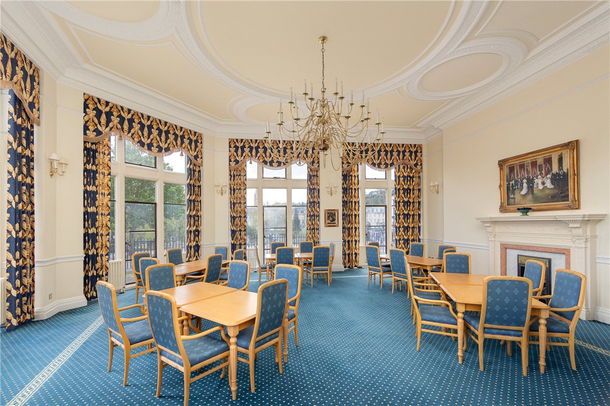 2 bedroom flat, The Empire, Grand Parade BA2 - Available