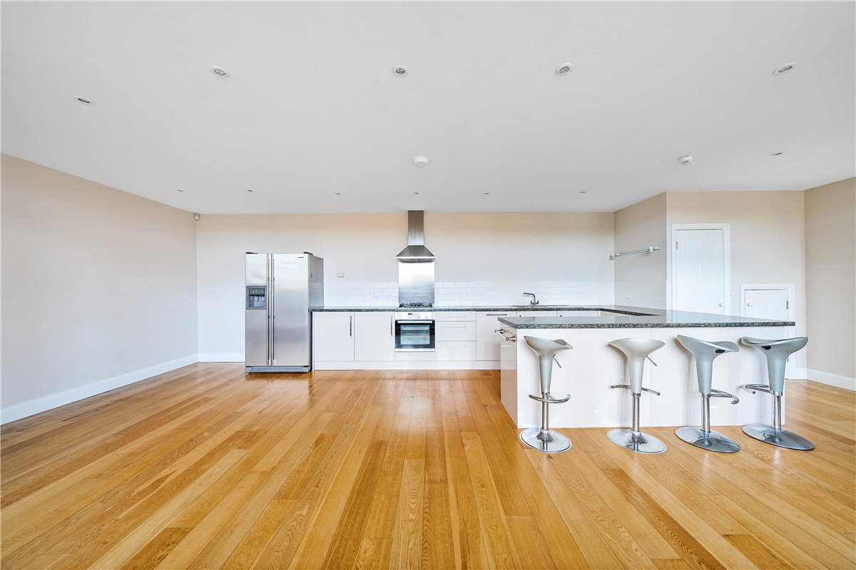 3 bedroom flat, West Avenue, Bath BA2 - Sold