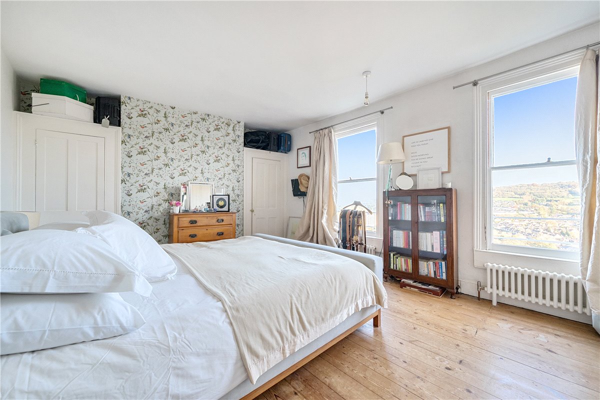 4 bedroom house, Berkeley Place, Camden Road BA1 - Sold