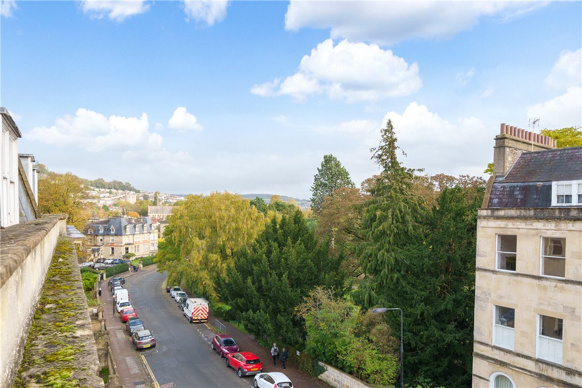 2 bedroom flat, Henrietta Street, Bath BA2 - Available
