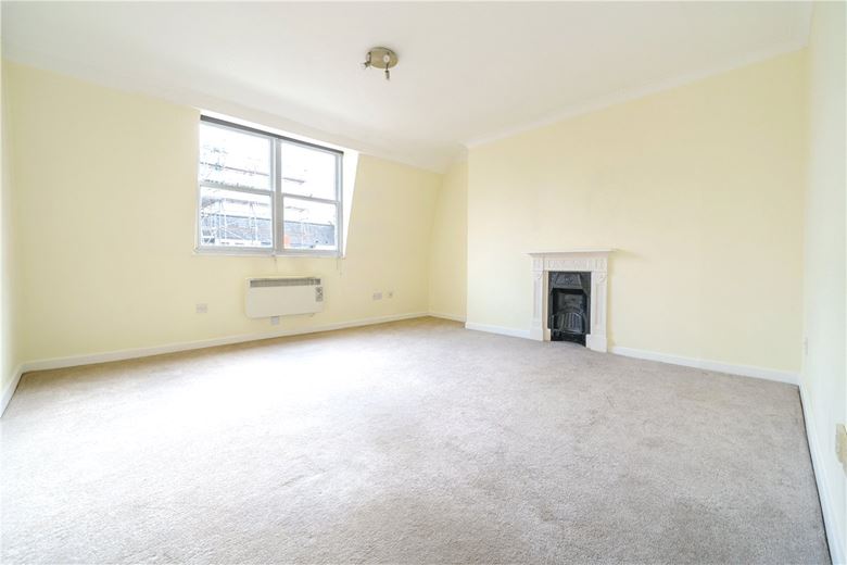 2 bedroom flat, Henrietta Street, Bath BA2 - Available