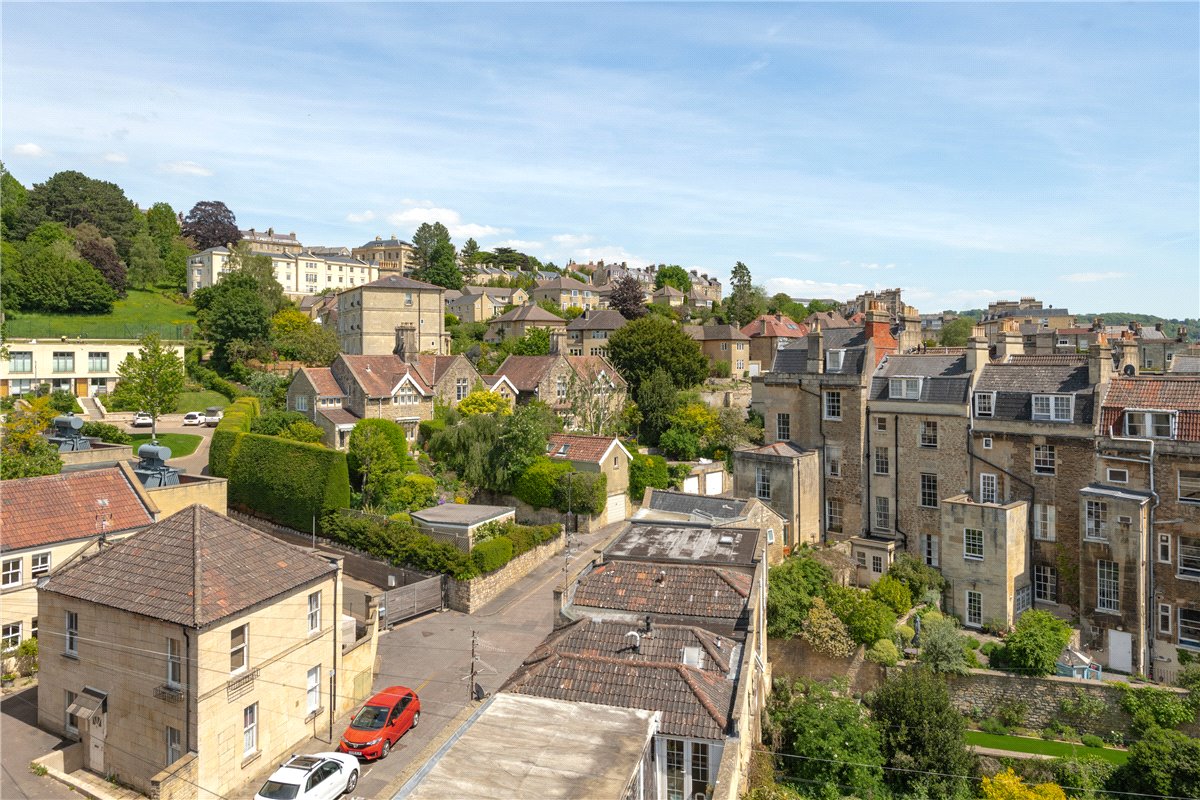 4 bedroom house, Park Street, Bath BA1 - Sold