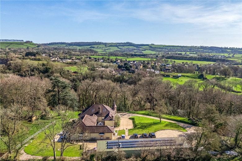 8 bedroom house, Rock Road, Wick BS30 - Available