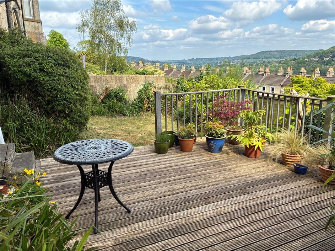 2 bedroom flat, Belgrave Terrace, Bath BA1 - Sold