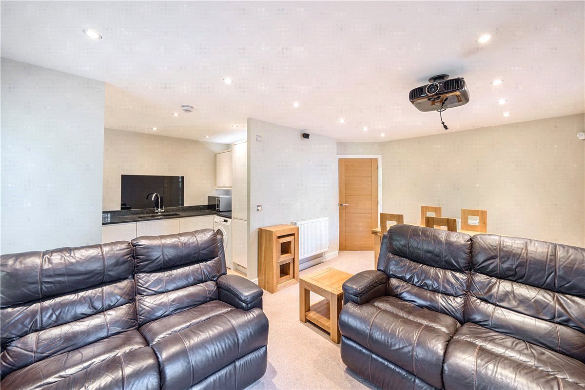 2 bedroom house, Rennie Close, Bath BA2 - Sold