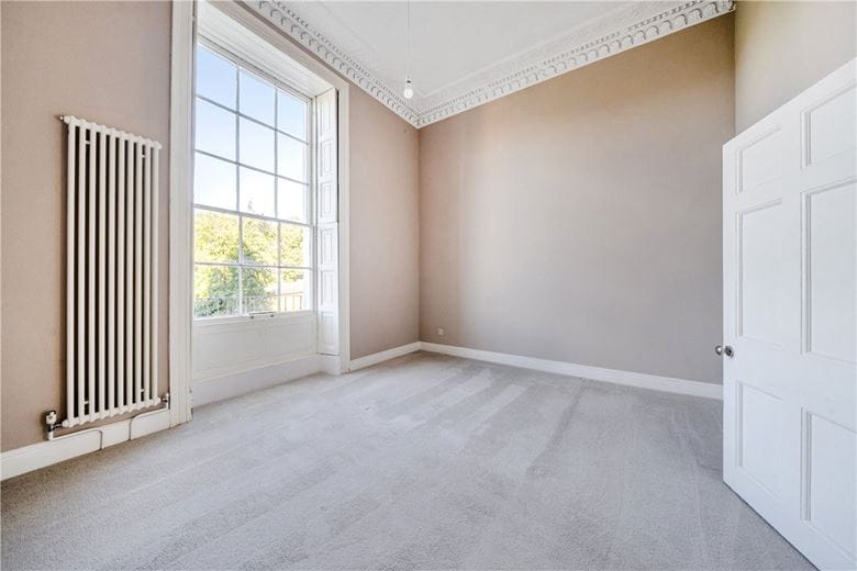 2 bedroom flat, Park Street, Bath BA1 - Available