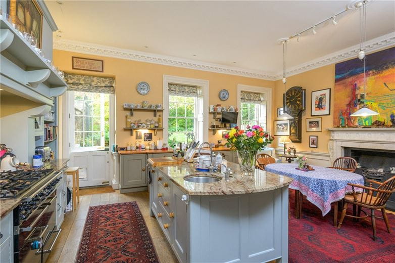 5 bedroom house, Queens Parade, Bath BA1 - Available