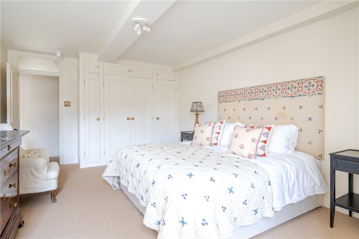 2 bedroom maisonette, Marlborough Buildings, Bath BA1 - Available