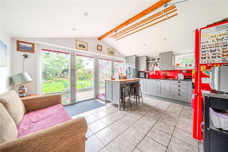 3 bedroom house, North Street, Oldland Common BS30 - Available